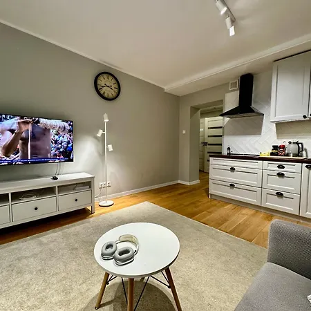 Apartment Smyk Wifi 1gbs 70tv Max Appletv Netflix *