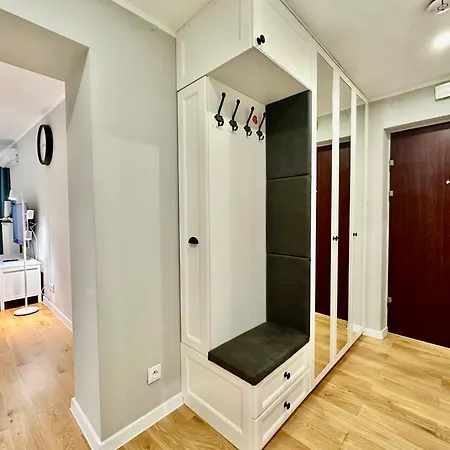 Daire Smyk Wifi 1gbs 70tv Max Appletv Netflix Varşova