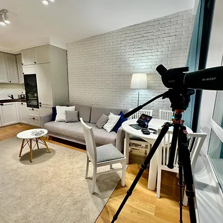 Smyk Wifi 1gbs 70tv Max Appletv Netflix Apartment Warschau