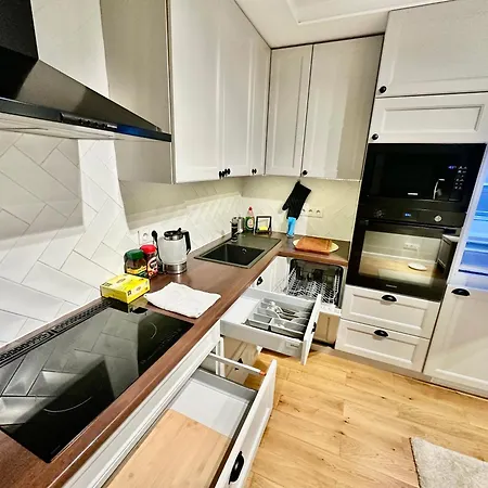 Apartment Smyk Wifi 1gbs 70tv Max Appletv Netflix Warschau